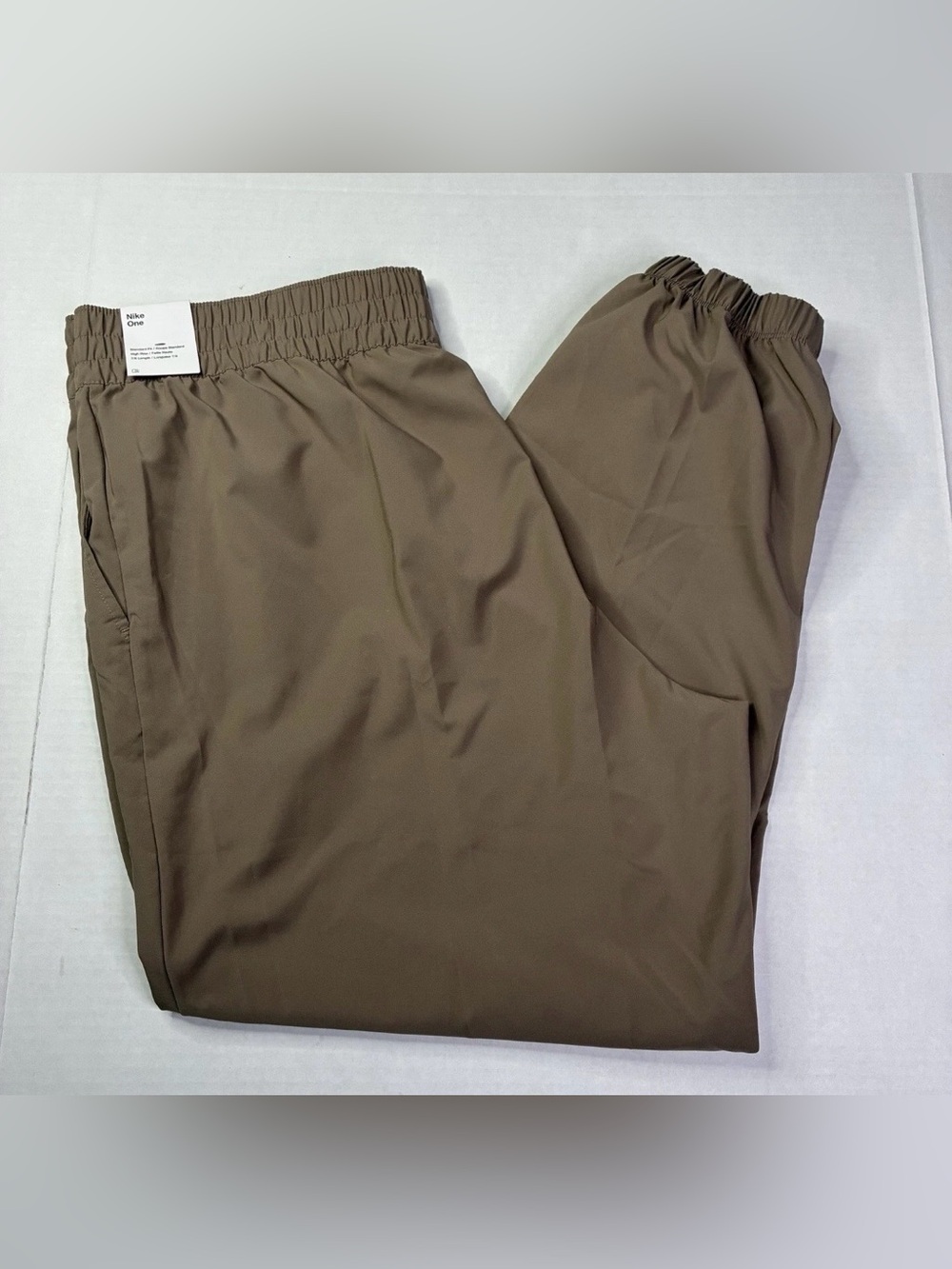 Nike Women's Mink Brown
One Dri-FIT High-Waisted 7/8
Joggers Size 2XL HJ1050-233